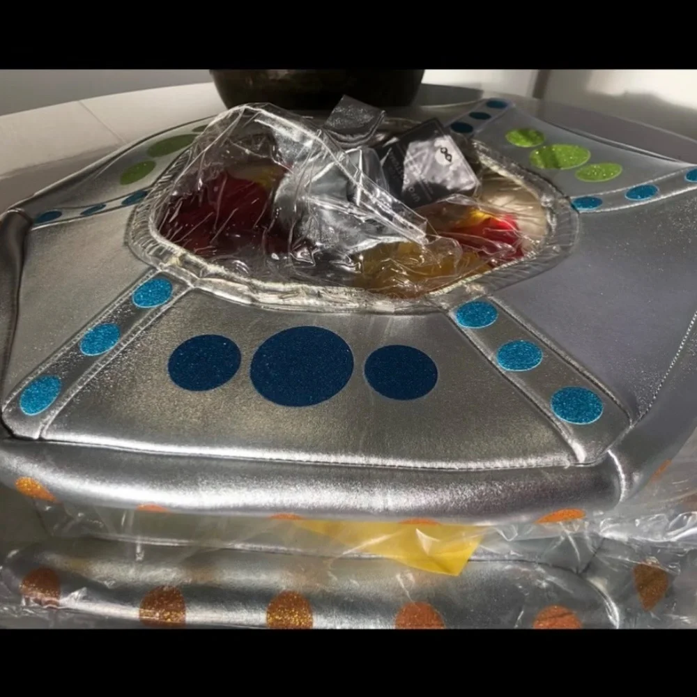 UFO Kids Costume- does not light up